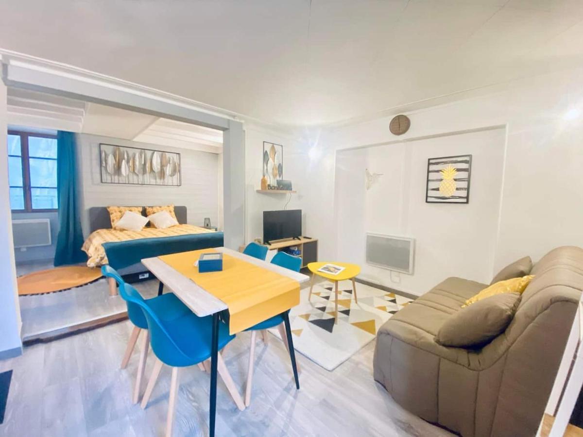L'Escapade Apartment Laon Luaran gambar