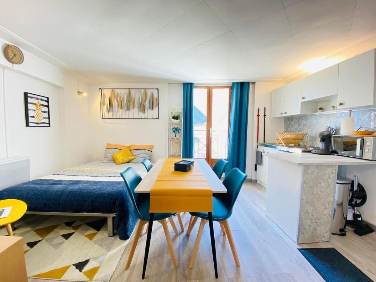 L'Escapade Apartment Laon Luaran gambar