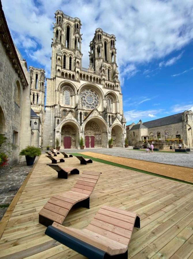 L'Escapade Apartment Laon Luaran gambar